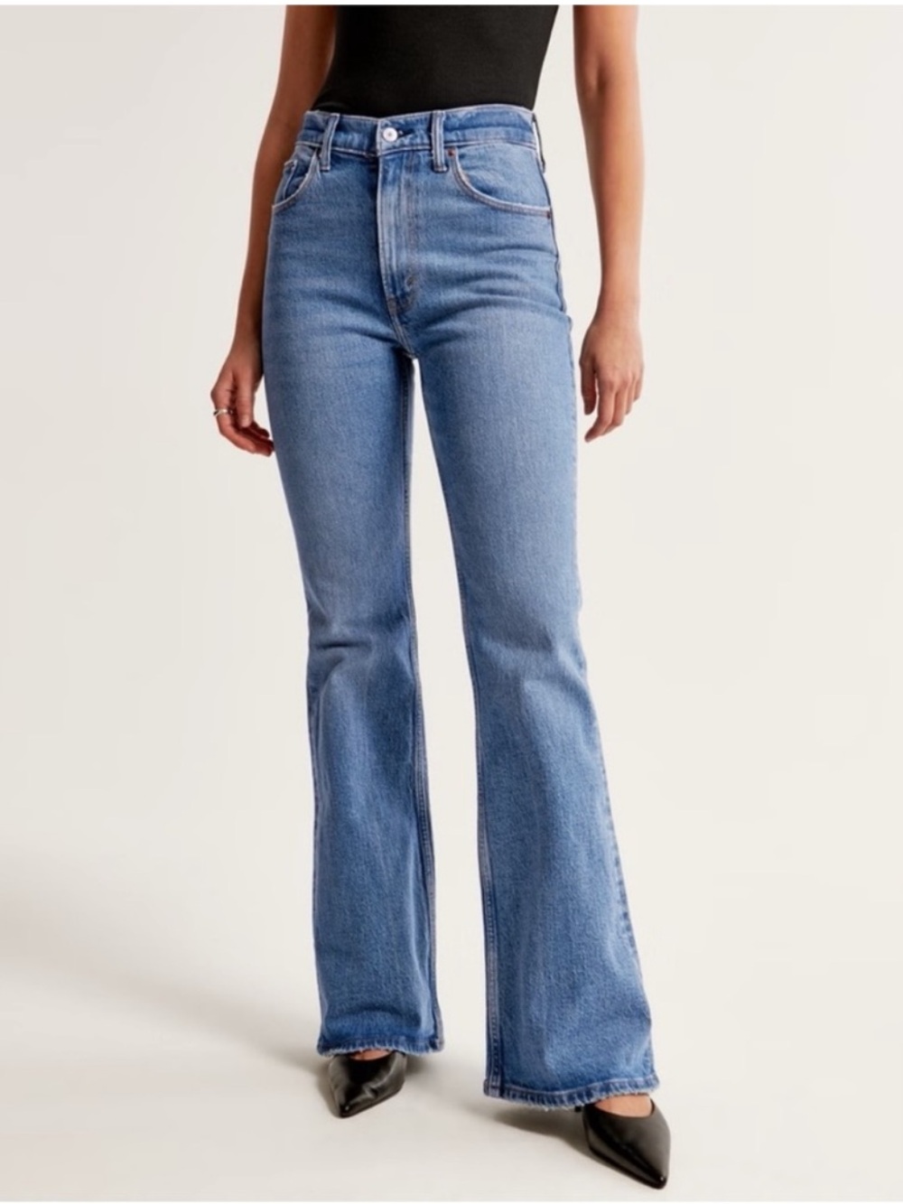Abercrombie & Fitch SHORT Ultra High Rise Flare Jean in Medium Wash